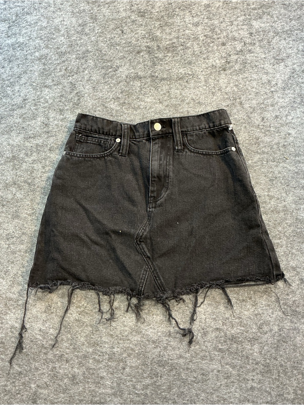 Madewell black jean skirt size 25